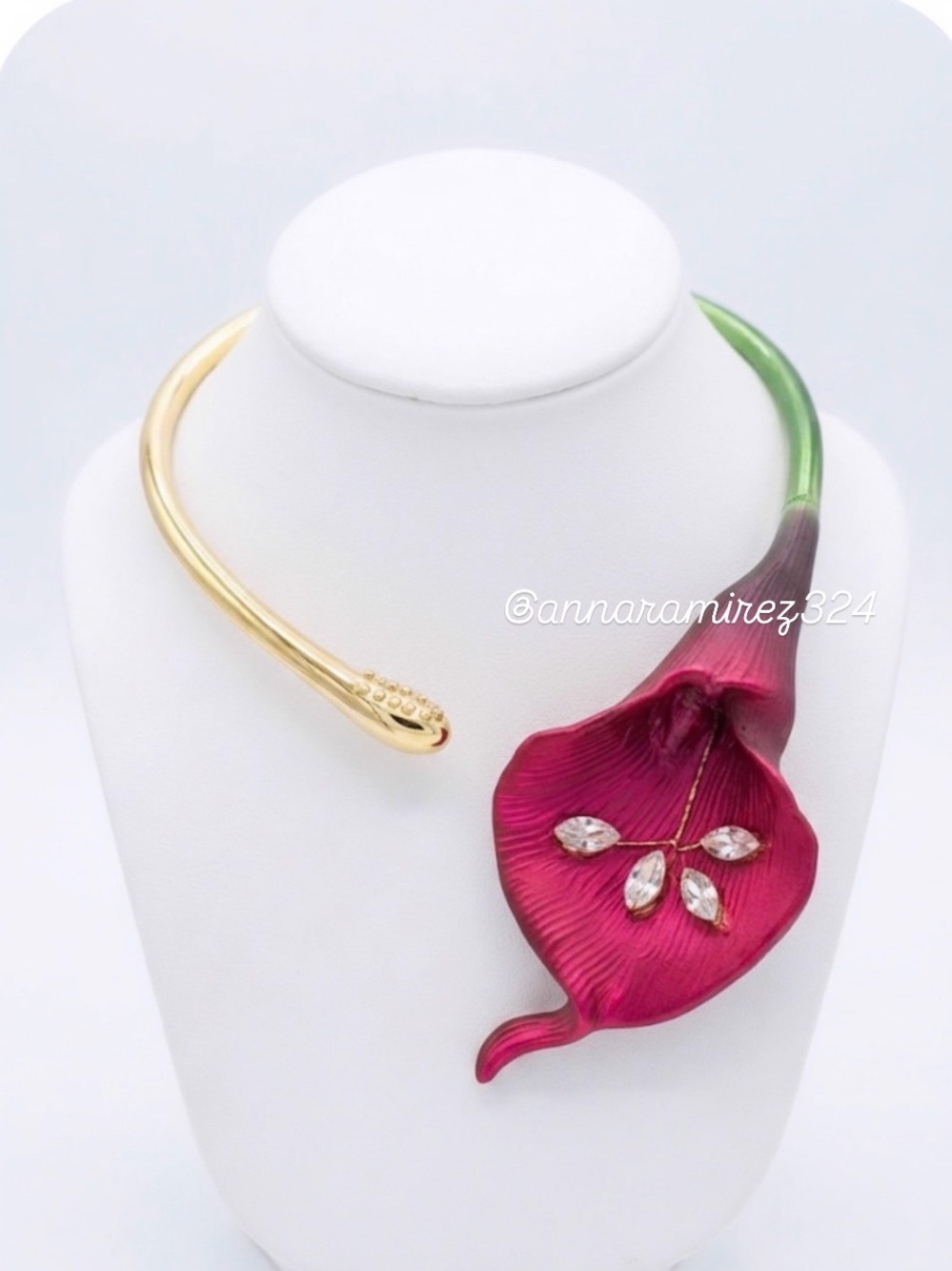 NWT ⚜️💖⚜️ BETSEY JOHNSON CALLA LILY COLLAR NECKLACE IN PINK
